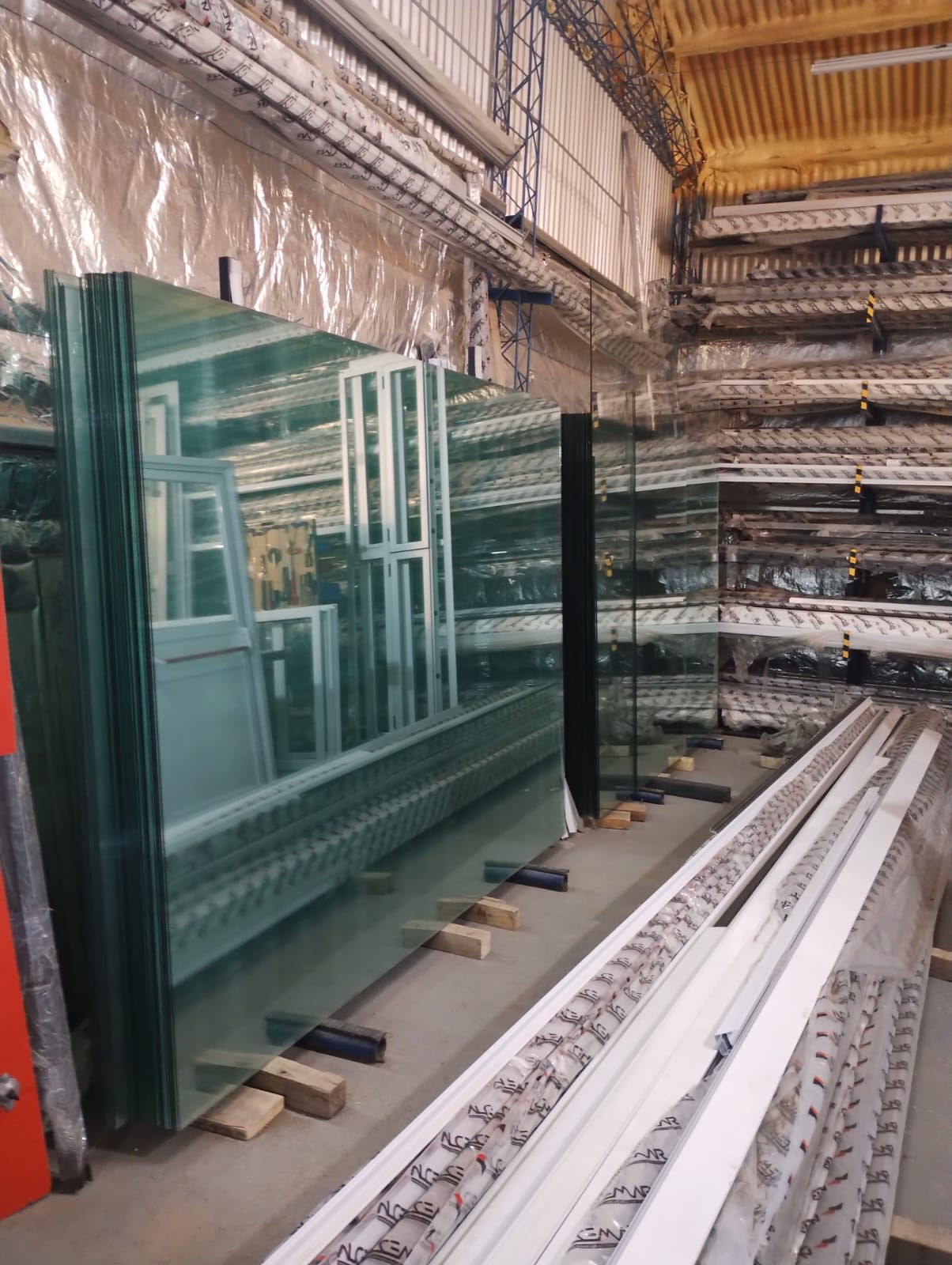 Diseño, fabricación e instalación de aberturas de aluminio a medida